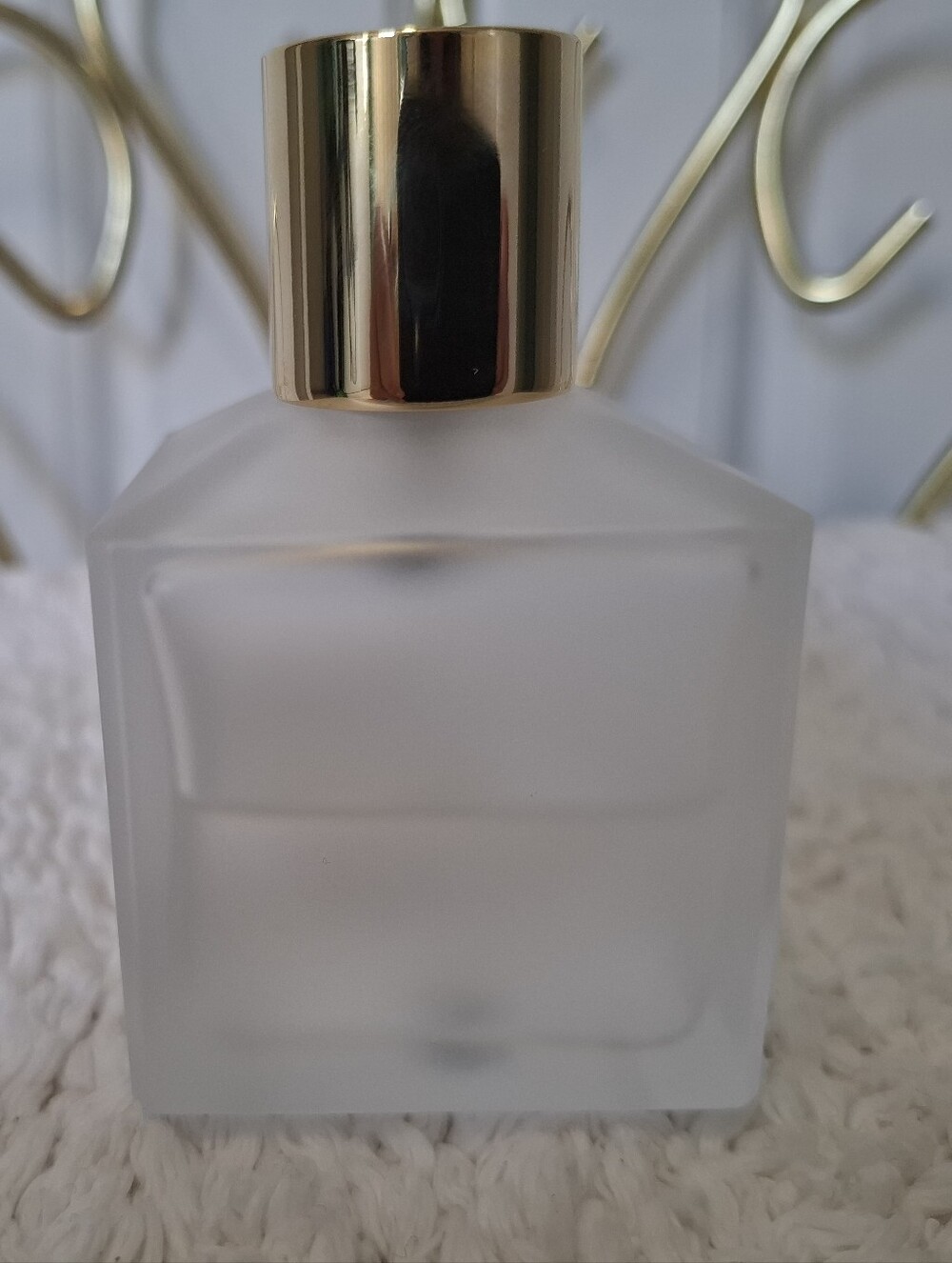 Maison Francis Kurkdjian Baccarat Rouge 540 Hair Mist - Gold and Red Accents - Picture 2 of 6